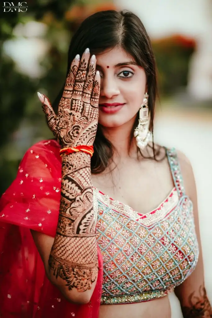 Bride mahendi Wedding photogrpahy in hyderabad by best wedding photogrphers of hyderabad